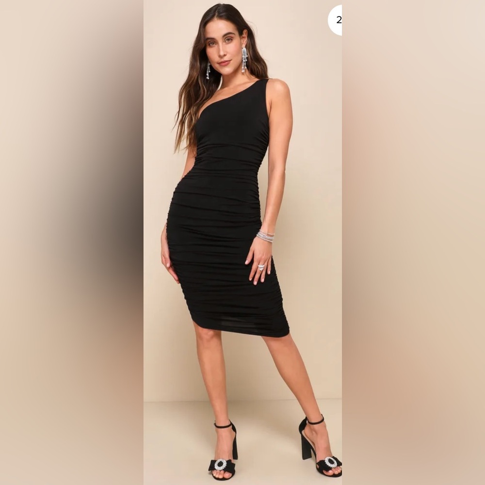 Lulus Total Appeal Black Ruched One-Shoulder Bodycon Midi Dress